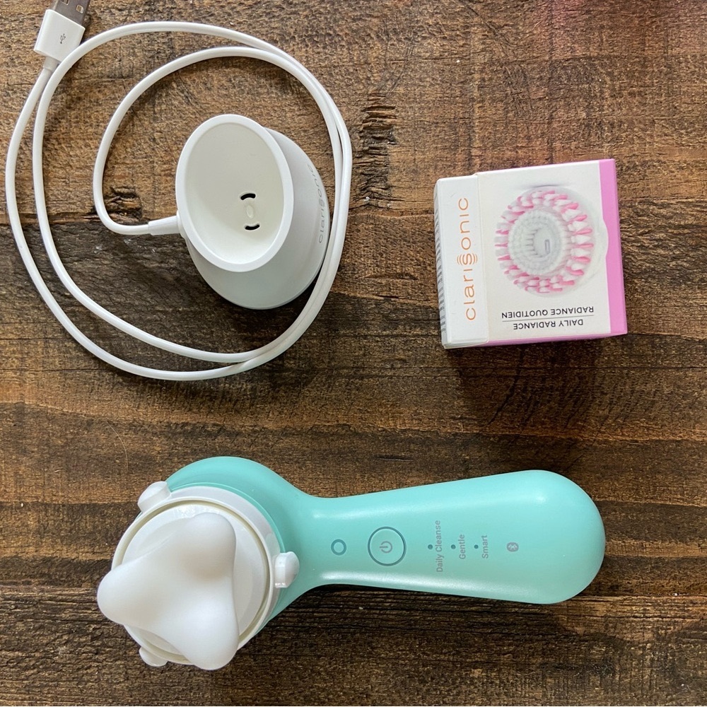 Clarisonic Mint Green Facial Cleansing Device
